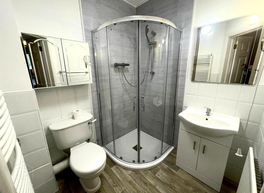 Apt 4, Knockdene Manor, Knockdene Park South, Belfast, BT5 7AB