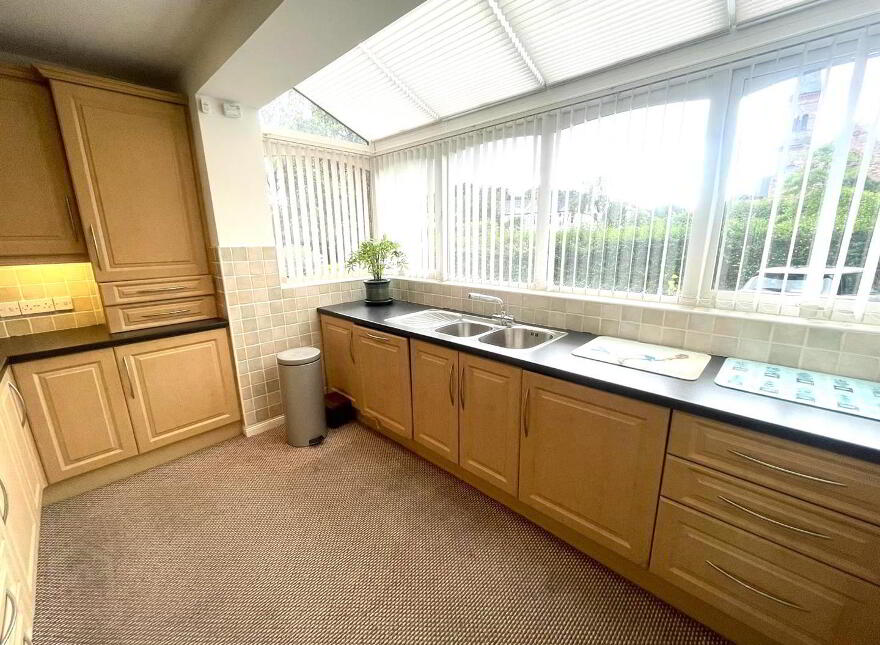 Apt 4, Knockdene Manor, Knockdene Park South, Belfast, BT5 7AB