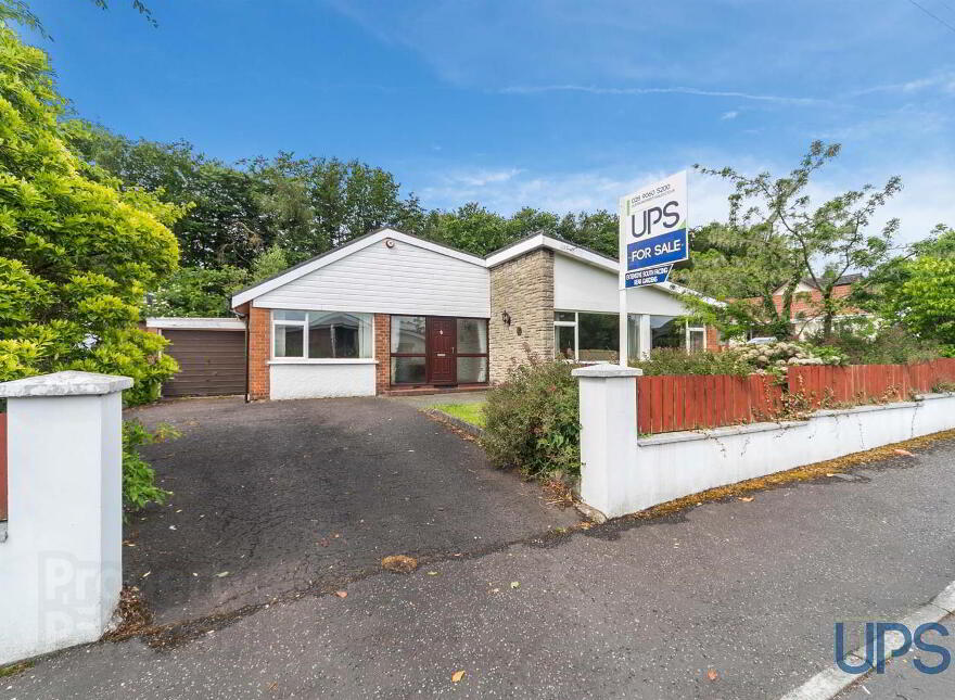 26 Glengoland Avenue, Stewartstown Road, Belfast, BT17 0HY photo