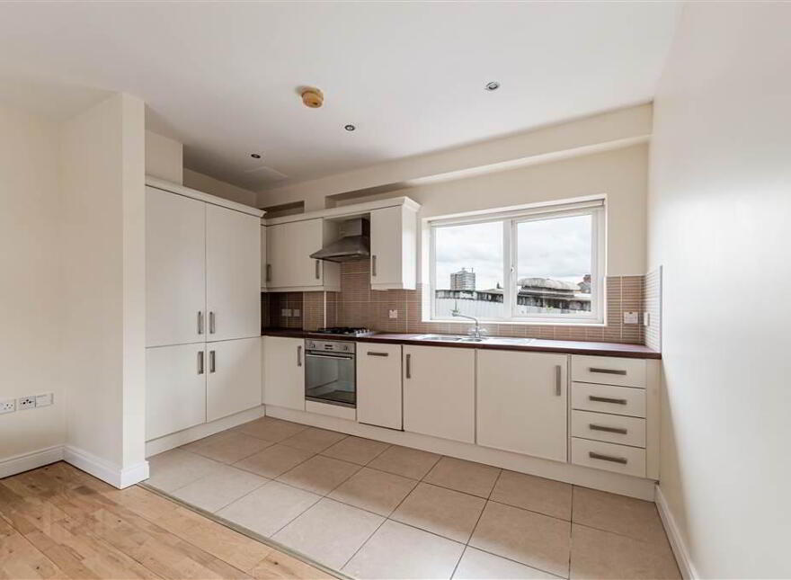 Apt 5, Tivoli Court, Finaghy Road South, Belfast, BT10 0BG