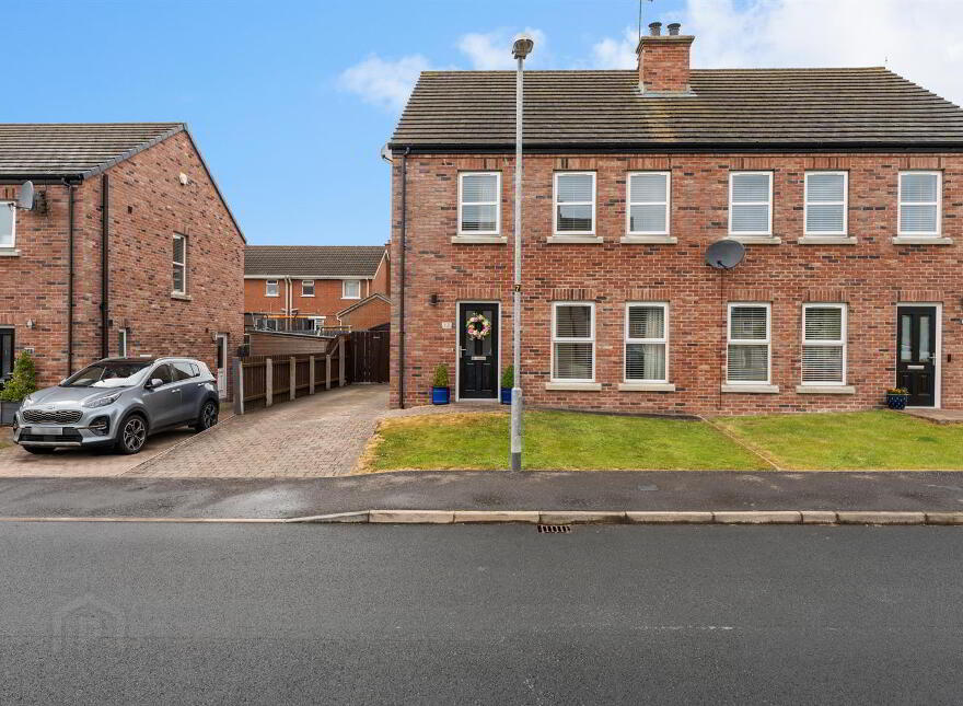 12 Millbank Grove, Ballynahinch, BT24 8WQ