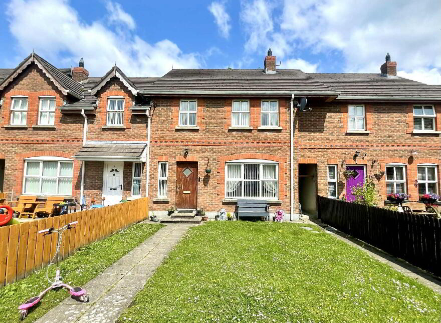 4 Ivy Mead Court, Altnagelvin, Londonderry, BT47 3ZH photo