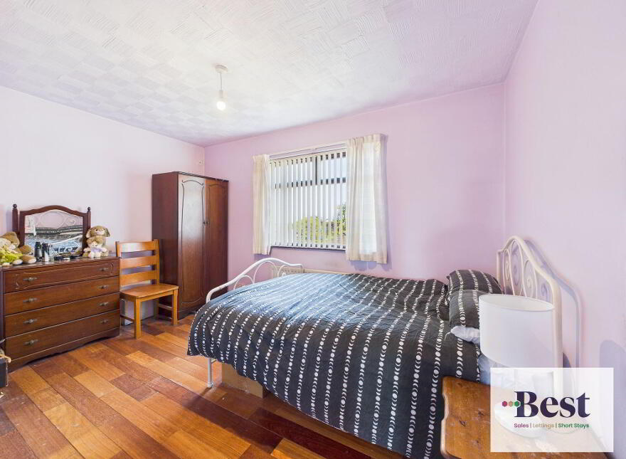 11 Ballysnod Road, Larne, BT40 3BZ