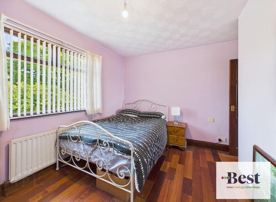 11 Ballysnod Road, Larne, BT40 3BZ
