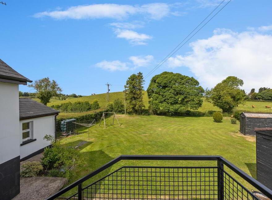 71 Lough Road, Lisburn, BT27 6TS