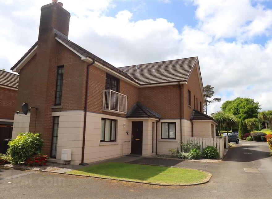 25 Garvey Court, Lisburn, BT27 4DG photo