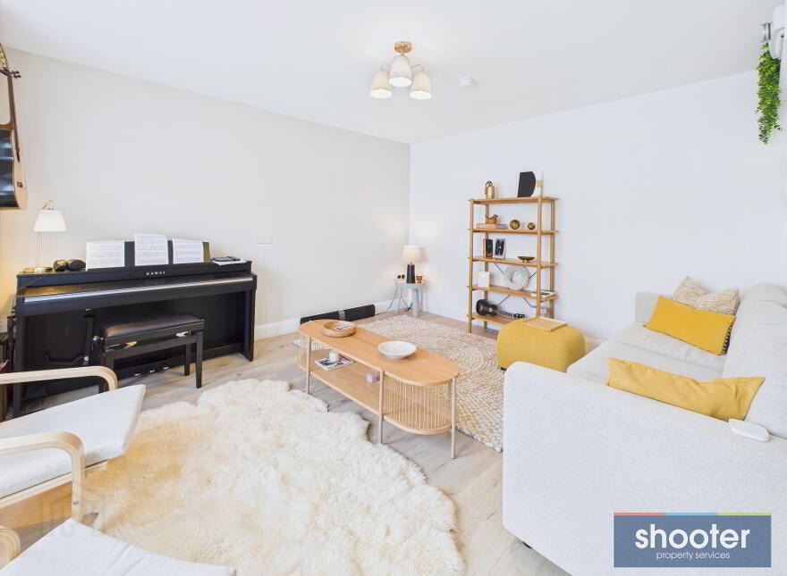 23 Heslips Court, Dublin Road, Newry, BT35 8GR
