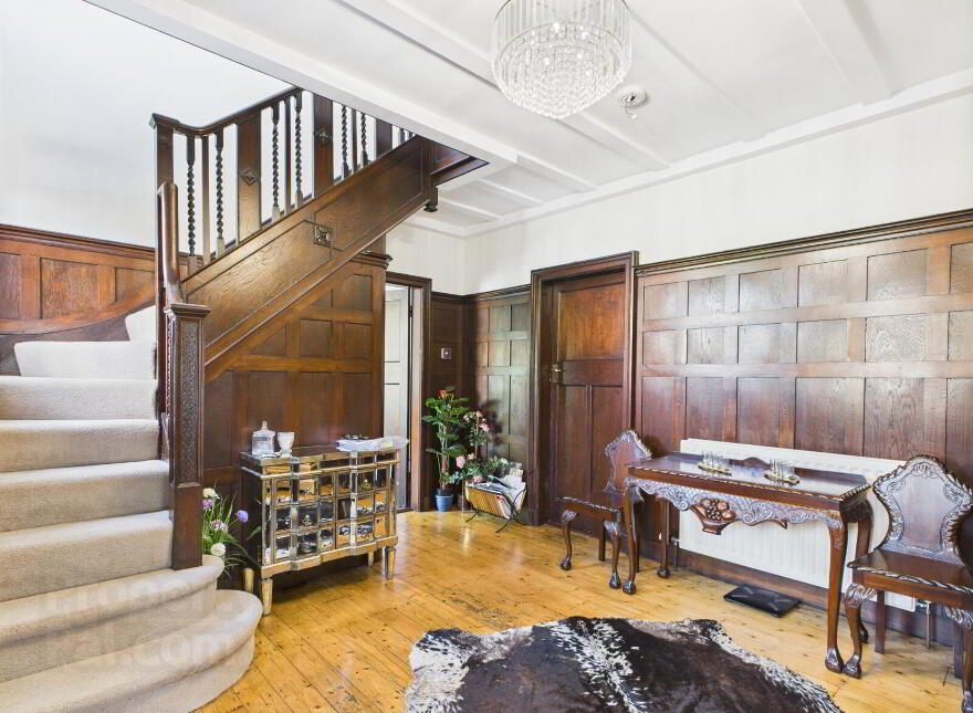 57 Balmoral Avenue, Belfast, BT9 6NX photo