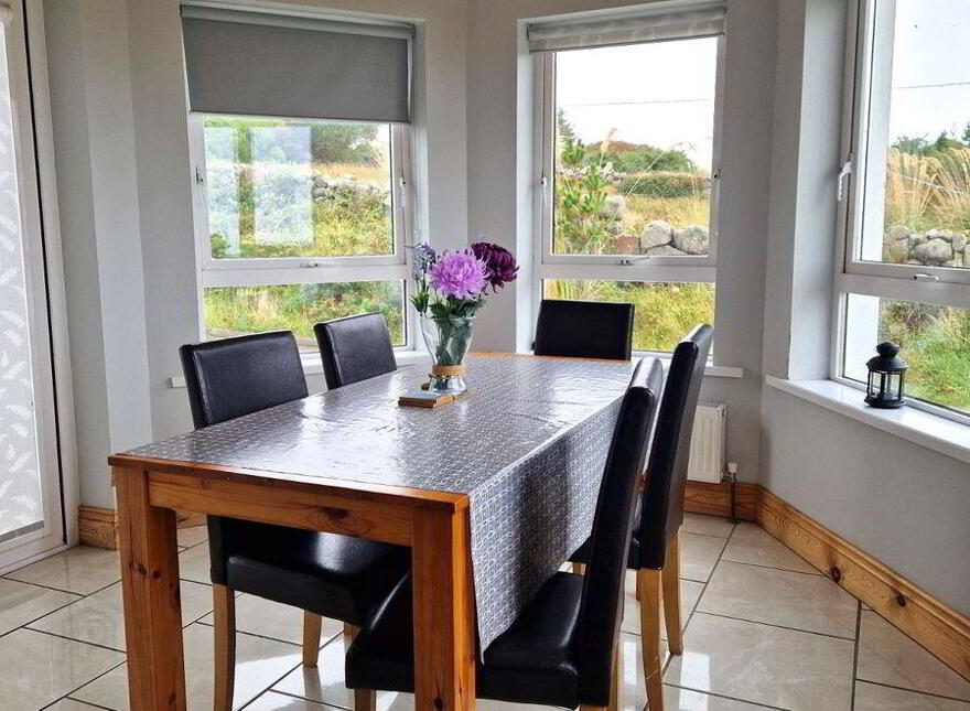 Glassagh Upper, Co. DONEGAL - 5 Bedroom House, Derrybeg