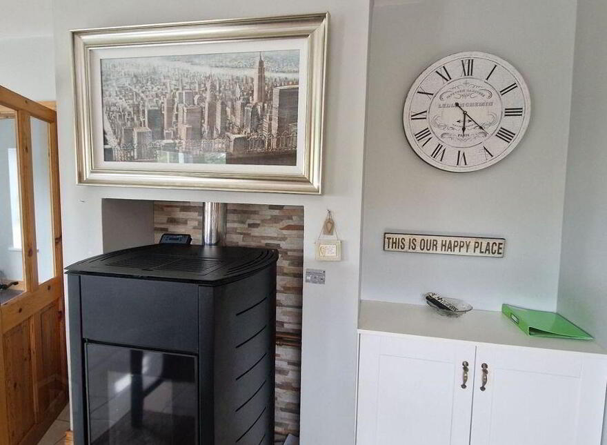 Glassagh Upper, Co. DONEGAL - 5 Bedroom House, Derrybeg