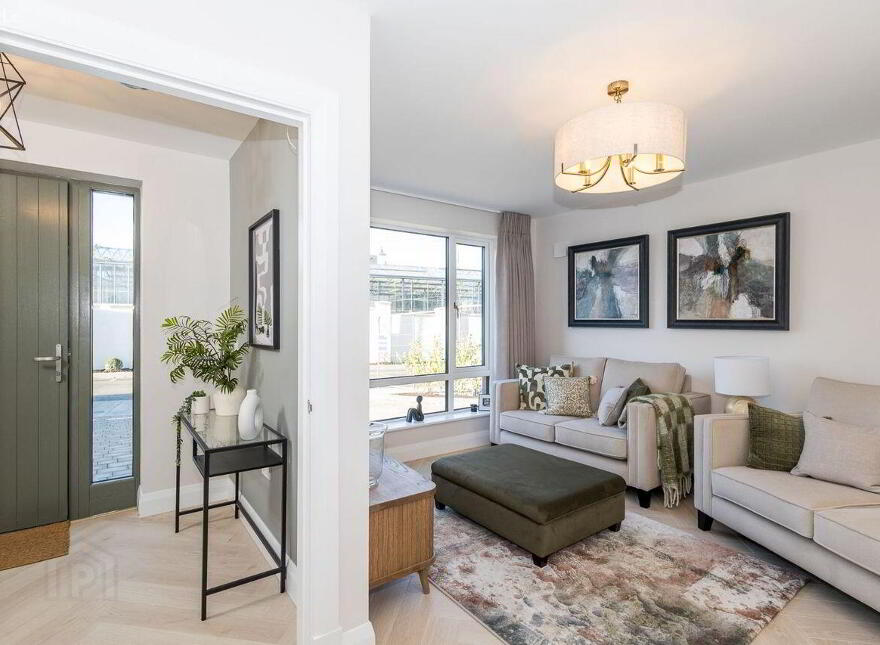4 Ormond Avenue, Rush