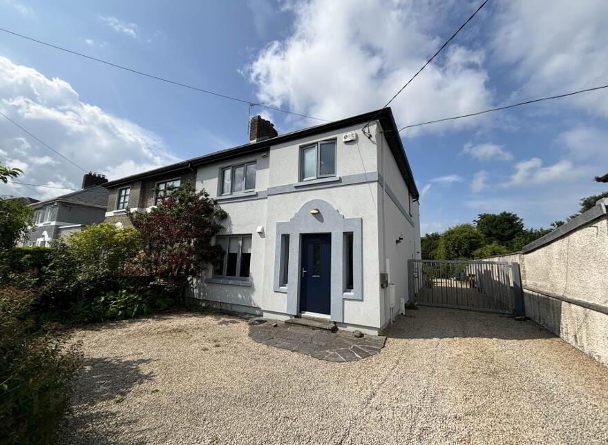 32 Lansdowne Park, Ennis Road