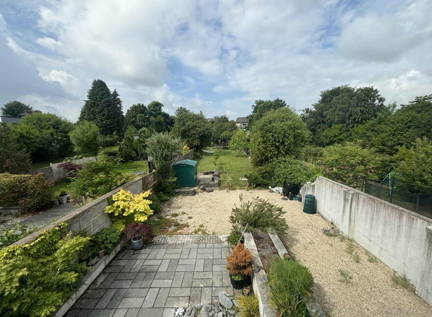 32 Lansdowne Park, Ennis Road