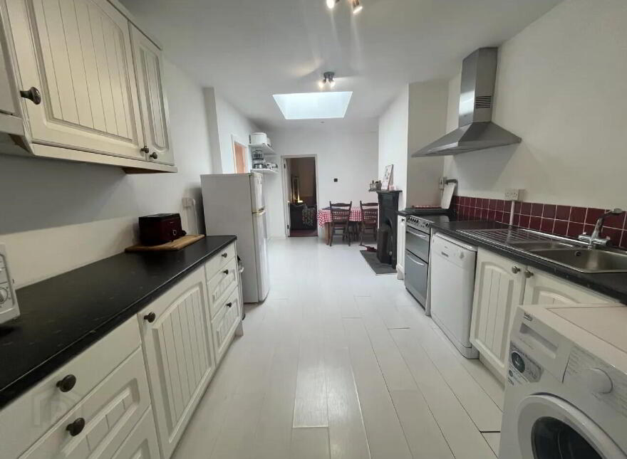 An Sionnach Rua, Bonnifinglas, Attymass, Ballina, F26HR65
