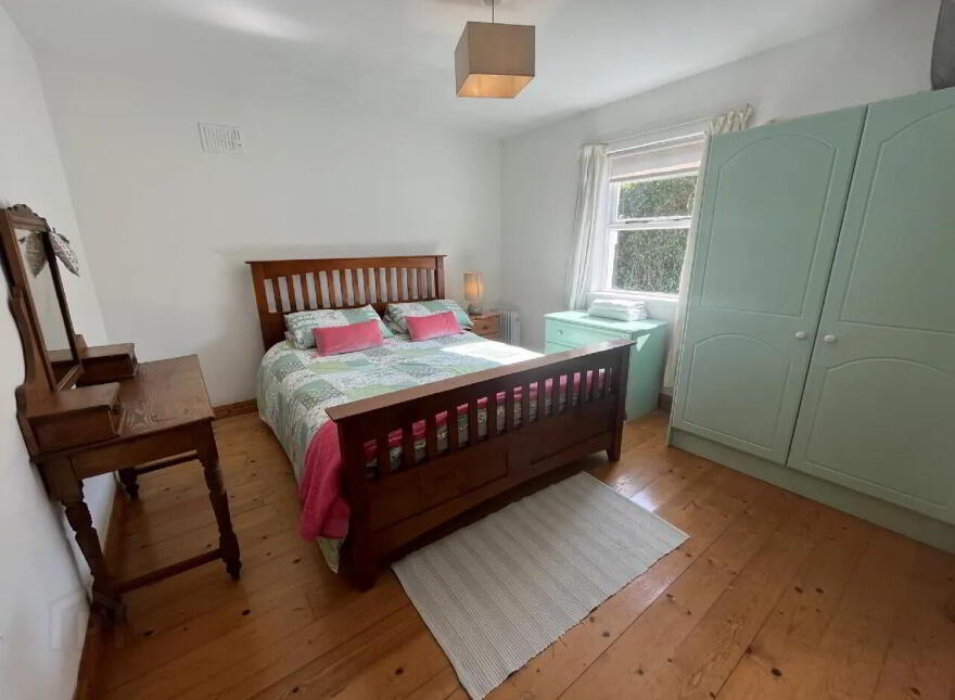 An Sionnach Rua, Bonnifinglas, Attymass, Ballina, F26HR65