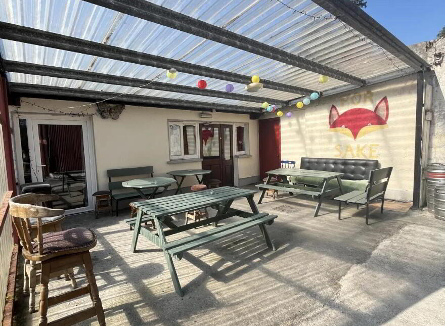 An Sionnach Rua, Bonnifinglas, Attymass, Ballina, F26HR65