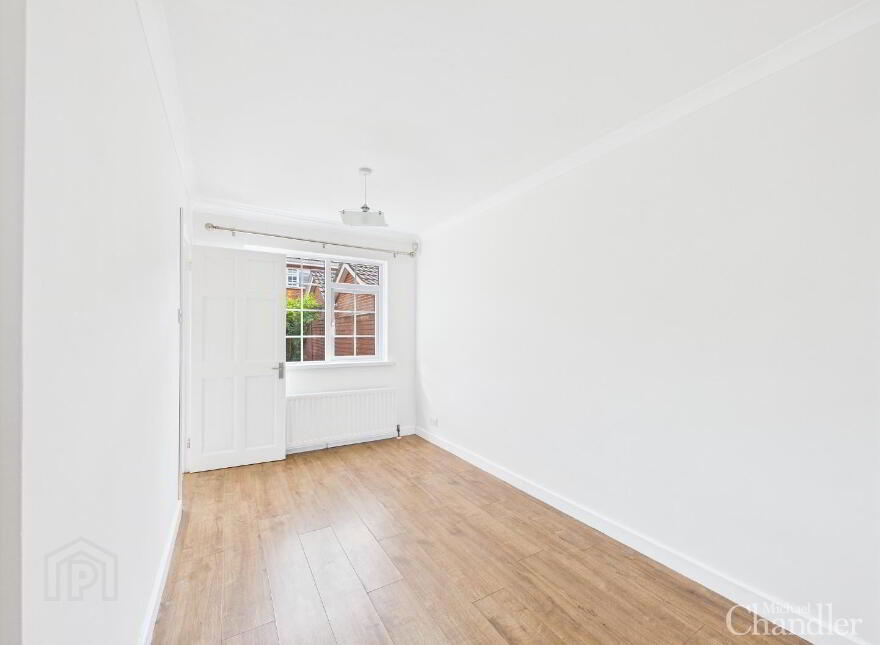18 Berkley Court, Belfast, BT8 7FJ