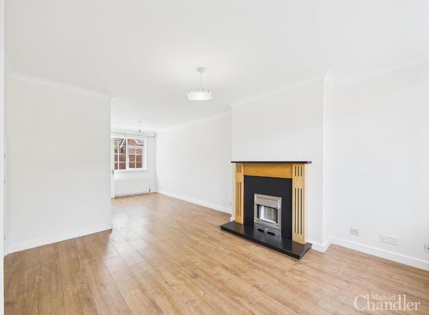 18 Berkley Court, Belfast, BT8 7FJ