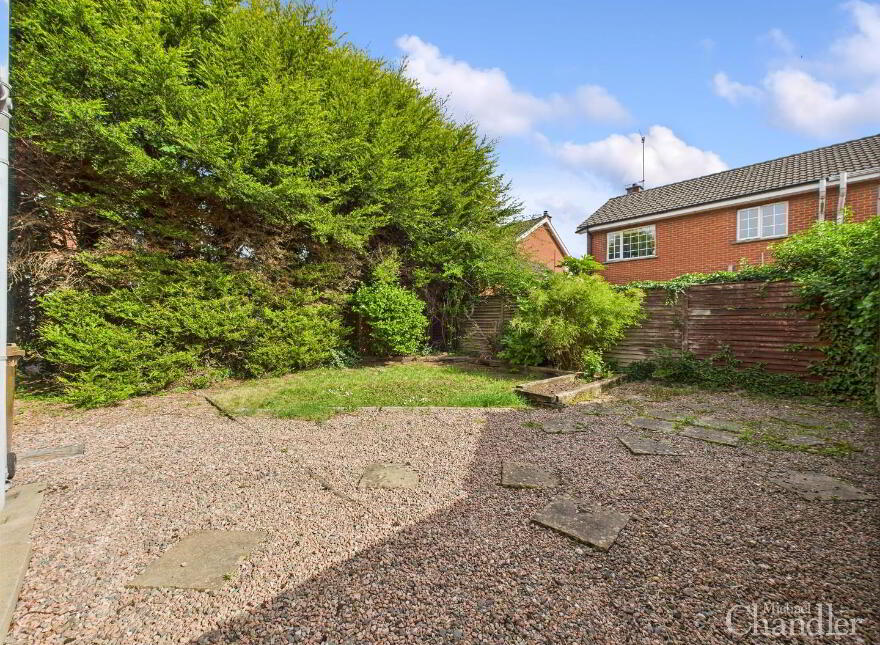 18 Berkley Court, Belfast, BT8 7FJ