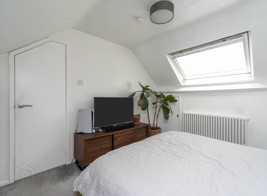 80 Nevis Avenue, Ballyhackamore, Belfast, BT4 3AE