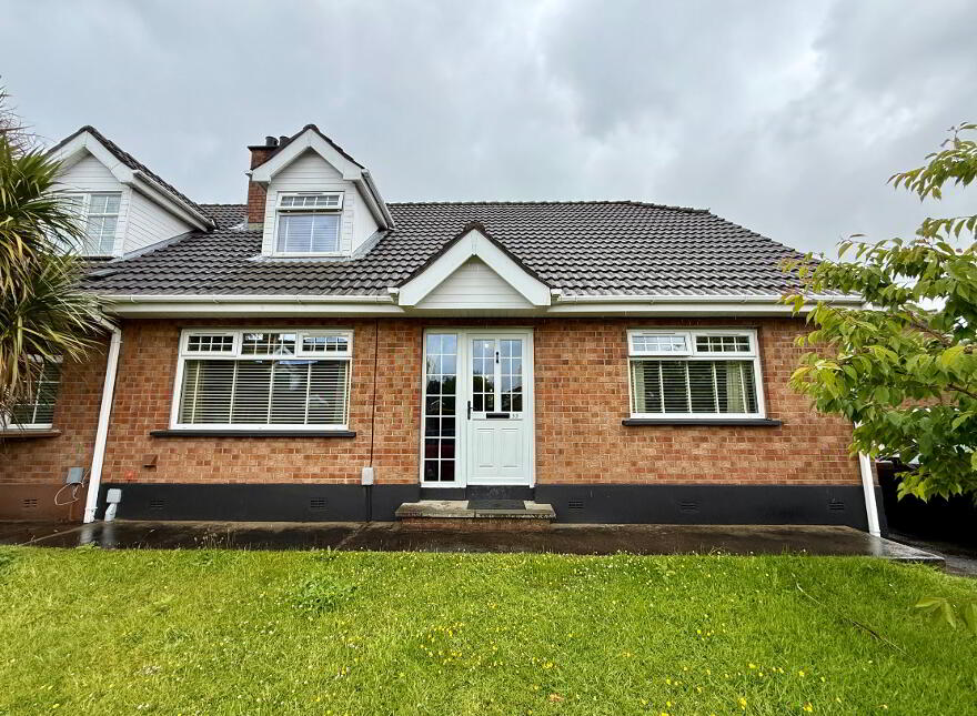 33 Beaufort Drive, Waterside, L'Derry, BT47 6FG photo