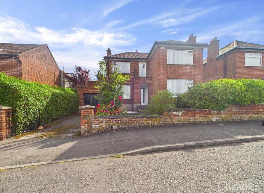242 Saintfield Road, Belfast, BT8 6HH photo