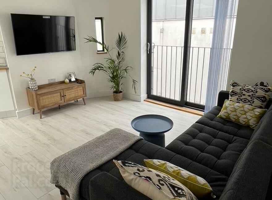Unit C, 140 LISBURN ROAD, Belfast, BT9 6AJ photo