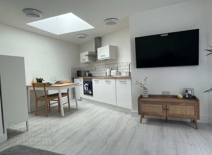 Unit C, 140 LISBURN ROAD, Belfast, BT9 6AJ photo