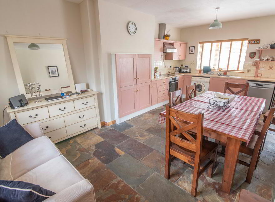 8 Sea Court Mews (holiday Let), Castlerock, BT51 4LG