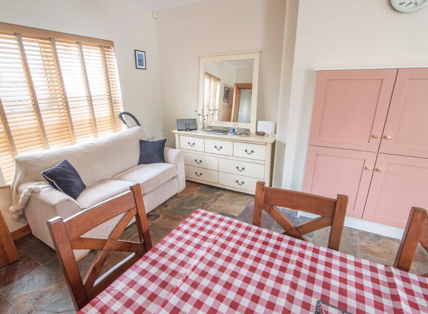 8 Sea Court Mews (holiday Let), Castlerock, BT51 4LG