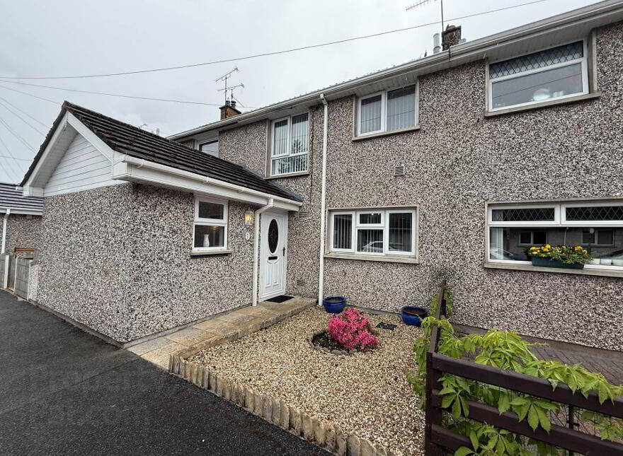 3 Kinnaird Park, Caledon, BT68 4TS photo