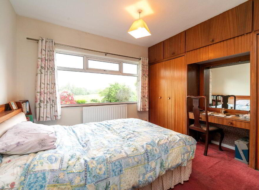 76 Carnbane Road, Hillsborough, BT27 5NG