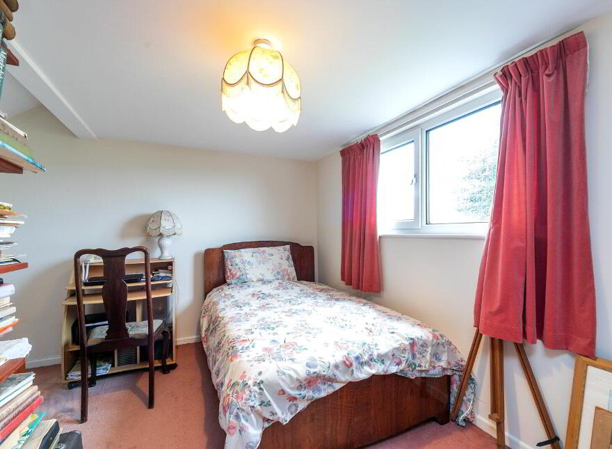 76 Carnbane Road, Hillsborough, BT27 5NG