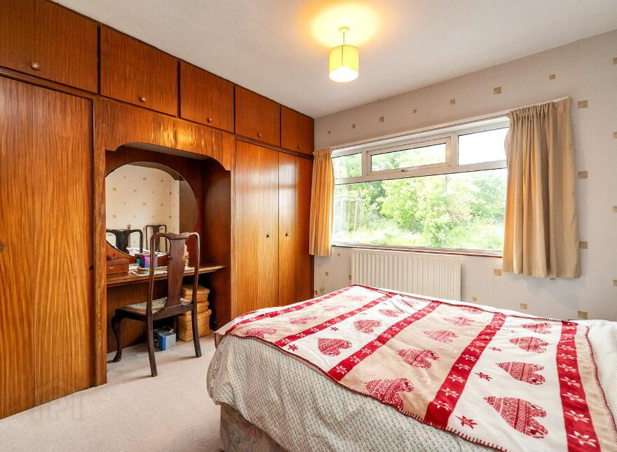 76 Carnbane Road, Hillsborough, BT27 5NG