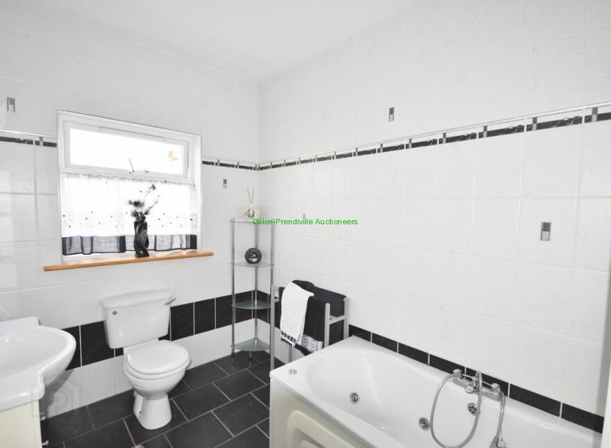 No. 4 Dolphin's View, Doon Road, Ballybunion, No. 4, Dolphin's View, V31FH60
