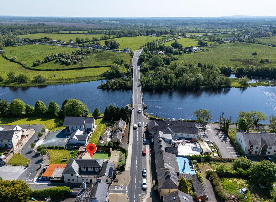 The Shannon Bar, Tarmonbarry, N39V0C3