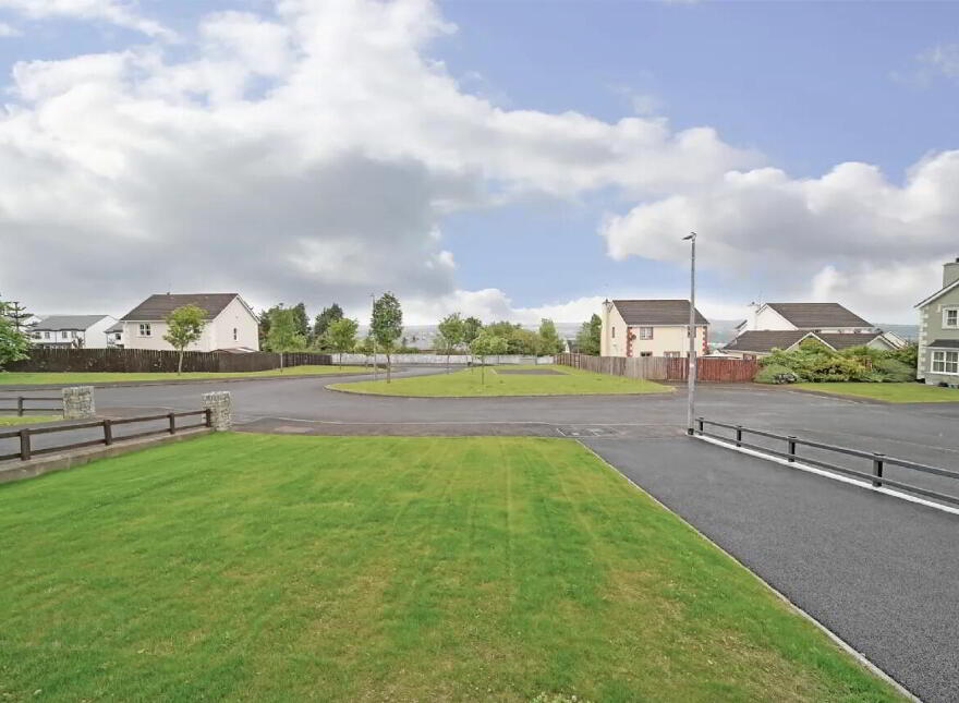 16 Oakwood Park, Lismonaghan, Letterkenny, F92A6W4