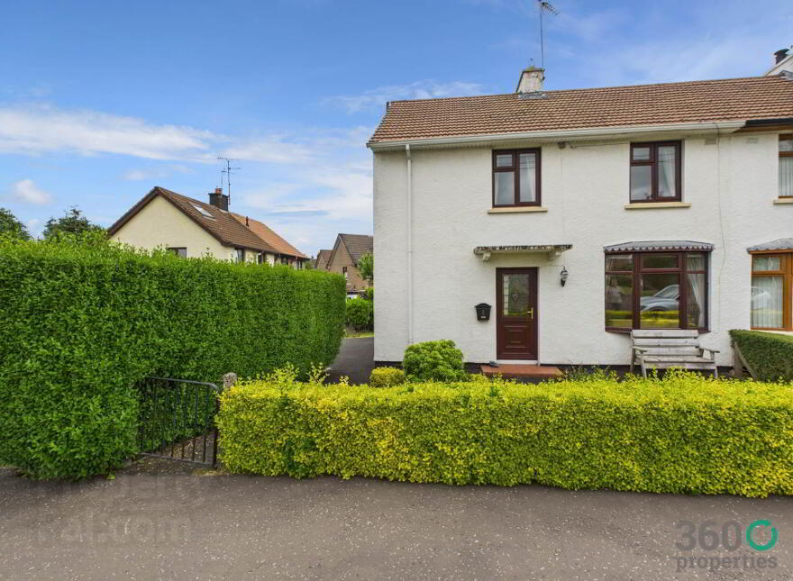 6 Festival Gardens, Cullybackey, Ballymena, BT42 1NP photo