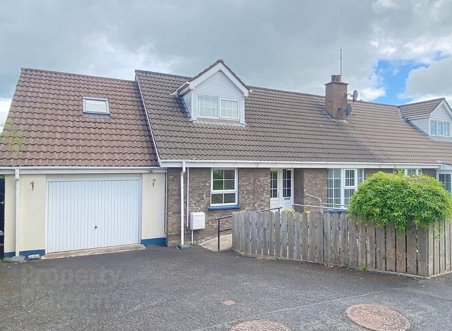 17 Breezeways, Banbridge, BT32 3XX photo