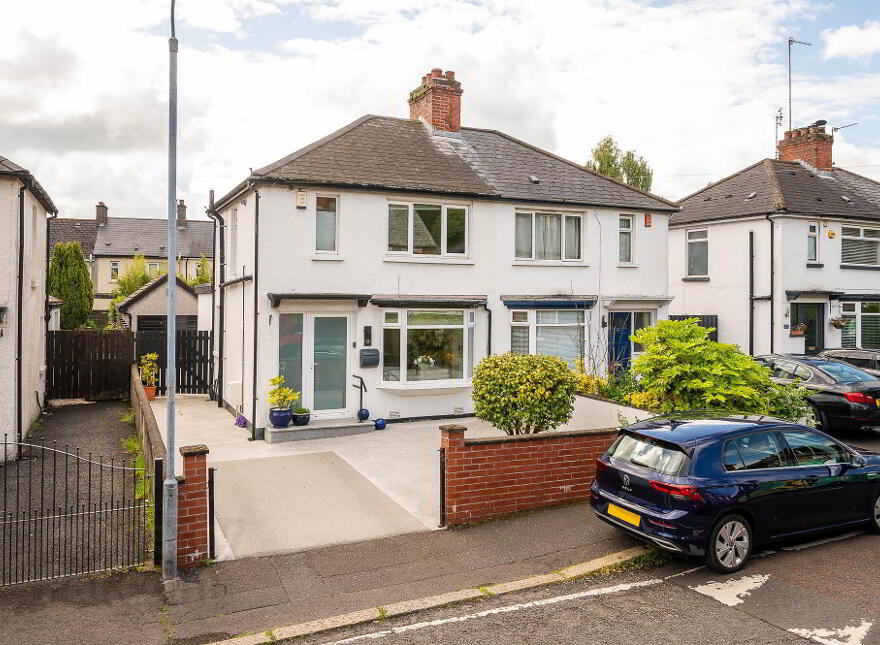 31 Lucerne Parade, Belfast, BT9 5FT photo