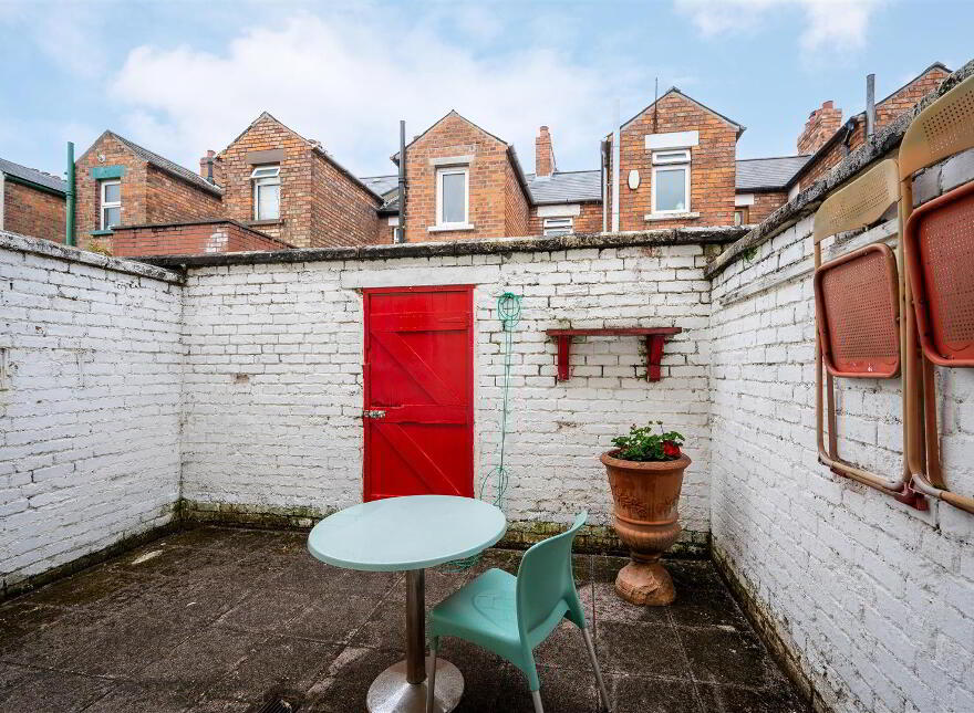 11 Willowholme Crescent, Belfast, BT6 8NX