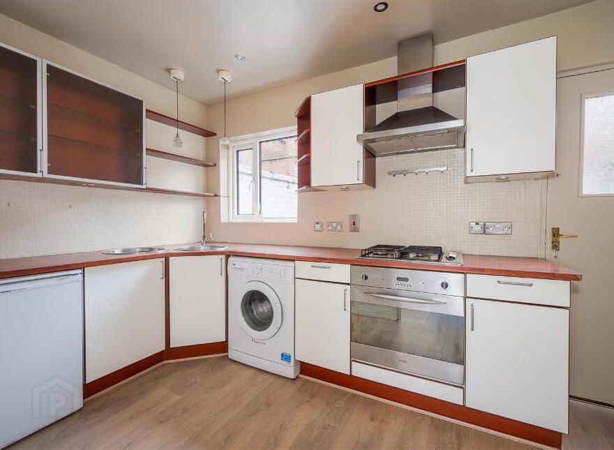 11 Willowholme Crescent, Belfast, BT6 8NX