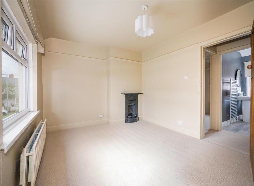 11 Willowholme Crescent, Belfast, BT6 8NX