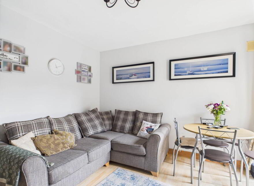 63 Rathstewart Crescent, Athy, R14X076