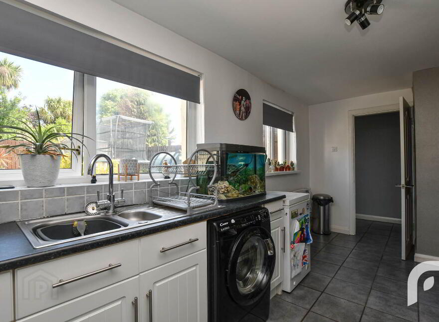 67 Ferris Avenue, Off Old Glenarm Road, Larne, BT40 1EZ