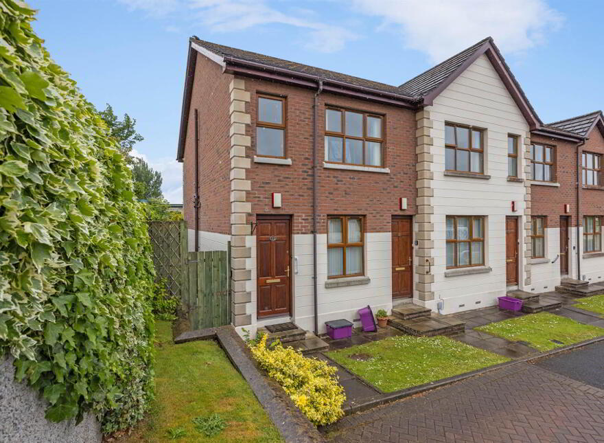 23 Aston Gardens, Ballyhackamore, Belfast, BT4 3FS photo
