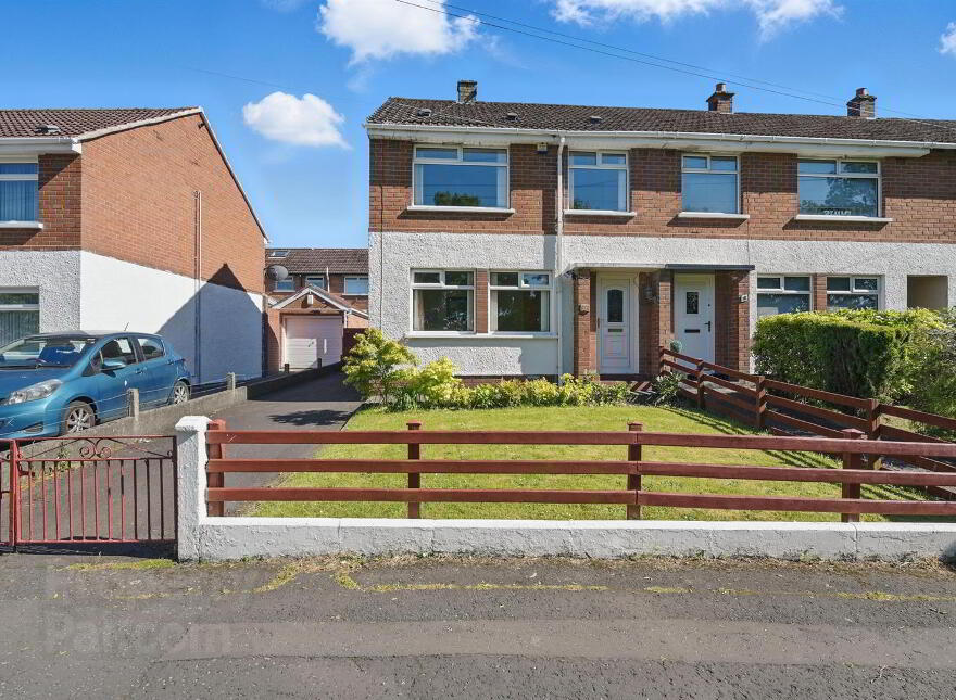 17 Wedderburn Gardens, Belfast, BT10 0FZ photo