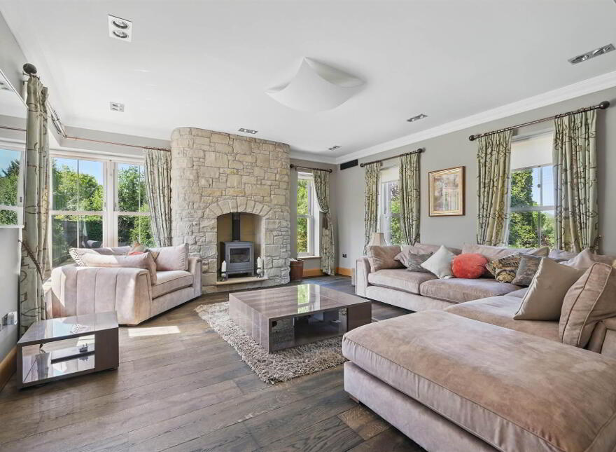Stonebridge House, 118 Battlehill Road, Richhill, BT61 8QJ