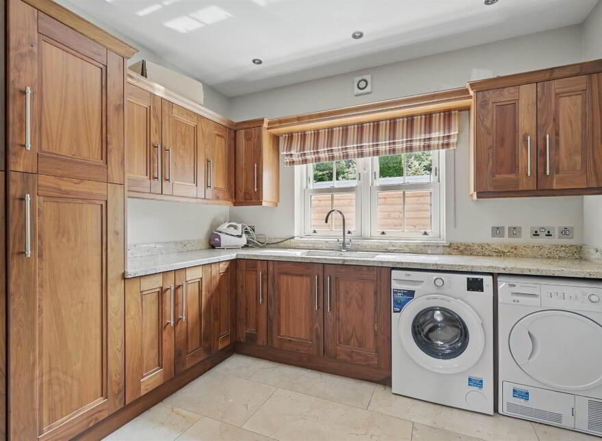 Stonebridge House, 118 Battlehill Road, Richhill, BT61 8QJ