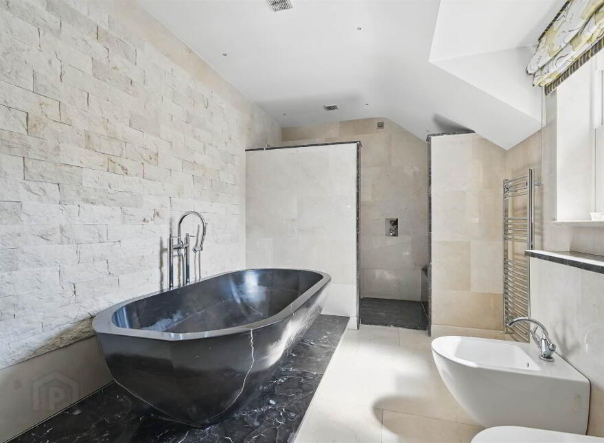 Stonebridge House, 118 Battlehill Road, Richhill, BT61 8QJ